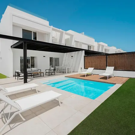 Casa Geca. Ideal With Pool And Ocean Views Playa Blanca
