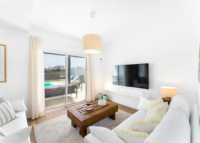 Geca Ideal With Private Pool فيلة بلايا بلانكا