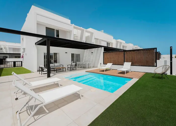 Geca Ideal With Private Pool بلايا بلانكا